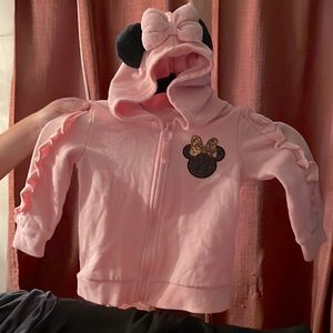 Minnie Mouse hoodie size 3T zips up infront